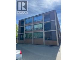 600 UPPER WELLINGTON Street - 2