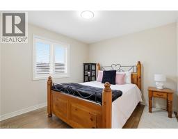 56 MCCAFFERY Crescent - 30