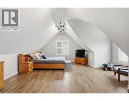 56 MCCAFFERY Crescent - 34