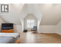56 MCCAFFERY Crescent - 37