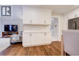 15 MCLEOD Court - 9
