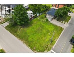 46 DANIEL Avenue - 1