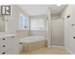 43 DECARO Crescent - 21