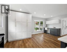 555 FOUNTAIN Street S - 10