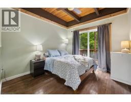 555 FOUNTAIN Street S - 17