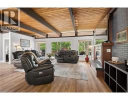 555 FOUNTAIN Street S - 6