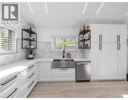 13 SWANHURST Boulevard - 9