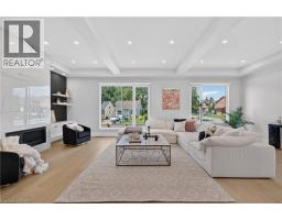 1047 MEREDITH Avenue - 15