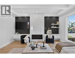 1047 MEREDITH Avenue - 17