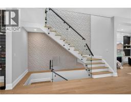 1047 MEREDITH Avenue - 21