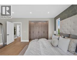 1047 MEREDITH Avenue - 27