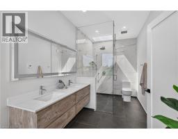 1047 MEREDITH Avenue - 28