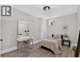 1047 MEREDITH Avenue - 41