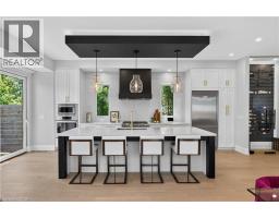 1047 MEREDITH Avenue - 9