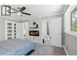 45 SANDRA Crescent - 18
