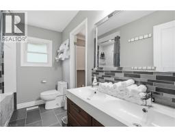 45 SANDRA Crescent - 22