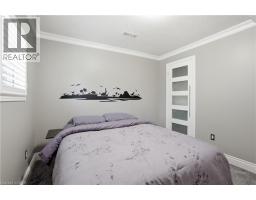 45 SANDRA Crescent - 24
