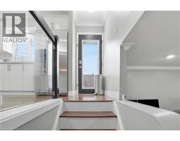 45 SANDRA Crescent - 30