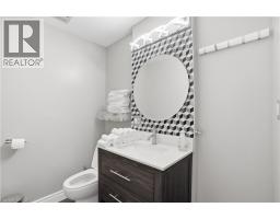 45 SANDRA Crescent - 34