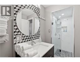 45 SANDRA Crescent - 35