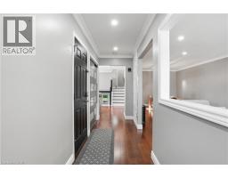 45 SANDRA Crescent - 6
