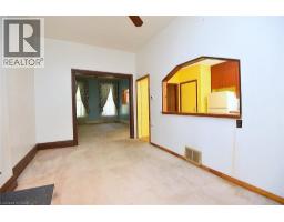 70 RAY Street S - 13