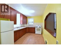 70 RAY Street S - 15