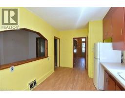 70 RAY Street S - 17