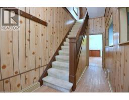 70 RAY Street S - 18