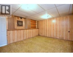70 RAY Street S - 33
