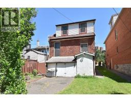 70 RAY Street S - 37