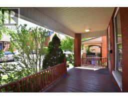 70 RAY Street S - 4