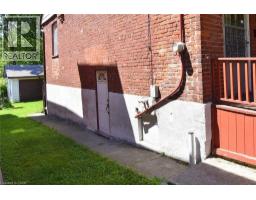 70 RAY Street S - 41