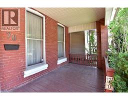 70 RAY Street S - 5