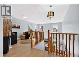 140 FOWLER Drive - 25
