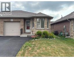 49 MILLCROFT Drive - 1