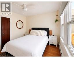 47 WEIR Street S - 10