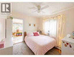47 WEIR Street S - 11