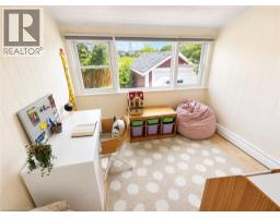 47 WEIR Street S - 13