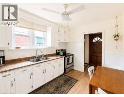 47 WEIR Street S - 16