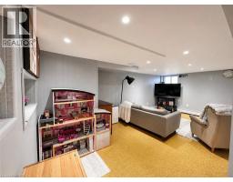 47 WEIR Street S - 19