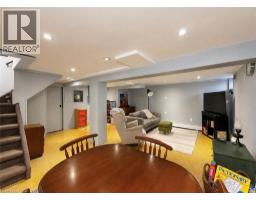 47 WEIR Street S - 20