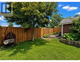 47 WEIR Street S - 26