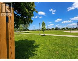 47 WEIR Street S - 28