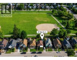 47 WEIR Street S - 30