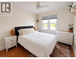 47 WEIR Street S - 9