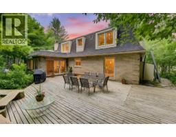 318 SHAKESPEARE Place - 3