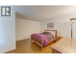 318 SHAKESPEARE Place - 34