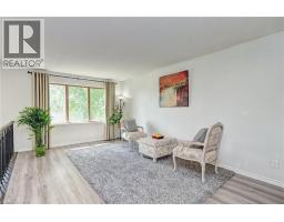 92 PINEMEADOW Crescent - 11