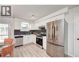 92 PINEMEADOW Crescent - 14